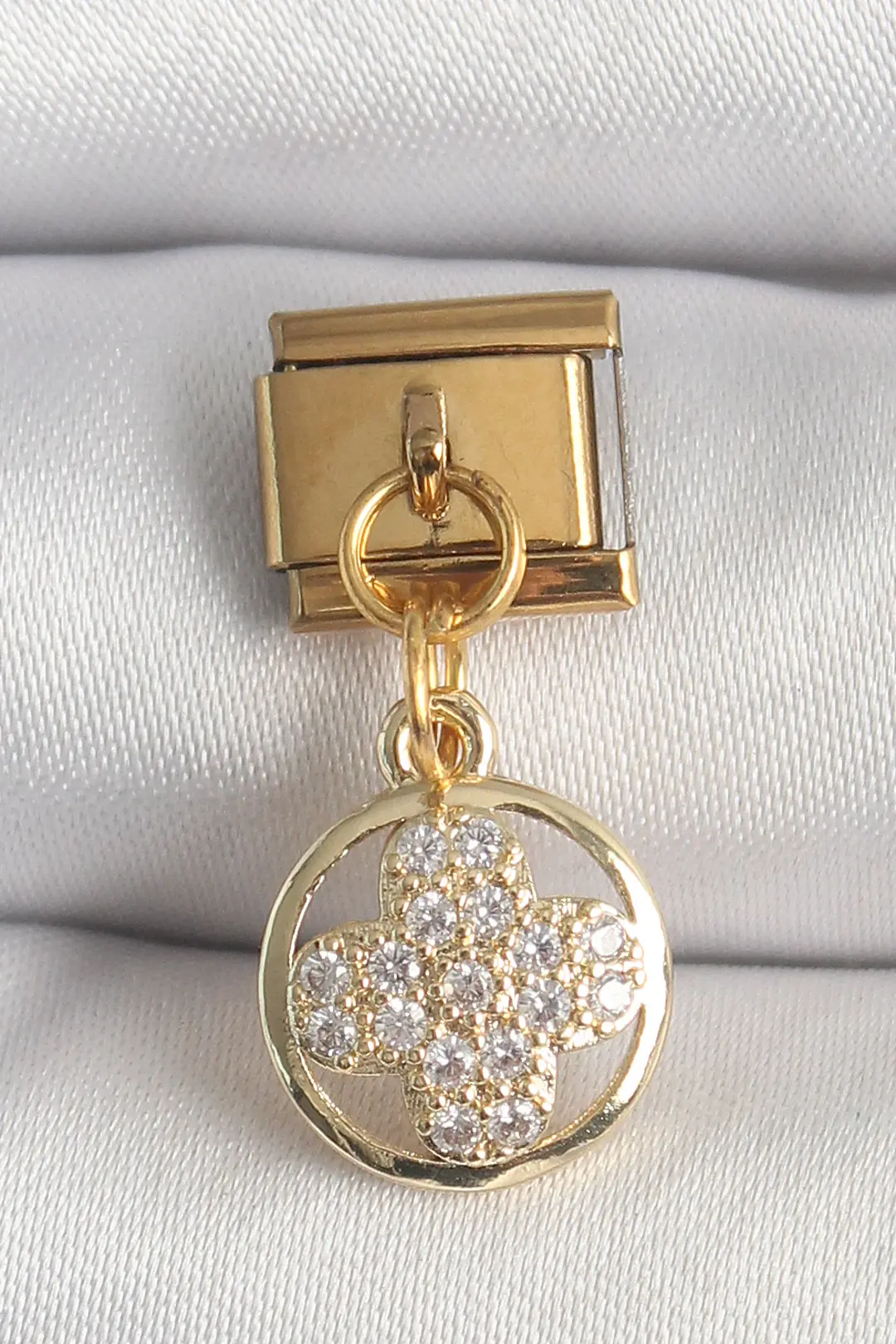 Utterly Good 316L Çelik Gold Sallantılı Zirkon Taşlı Yonca Charm