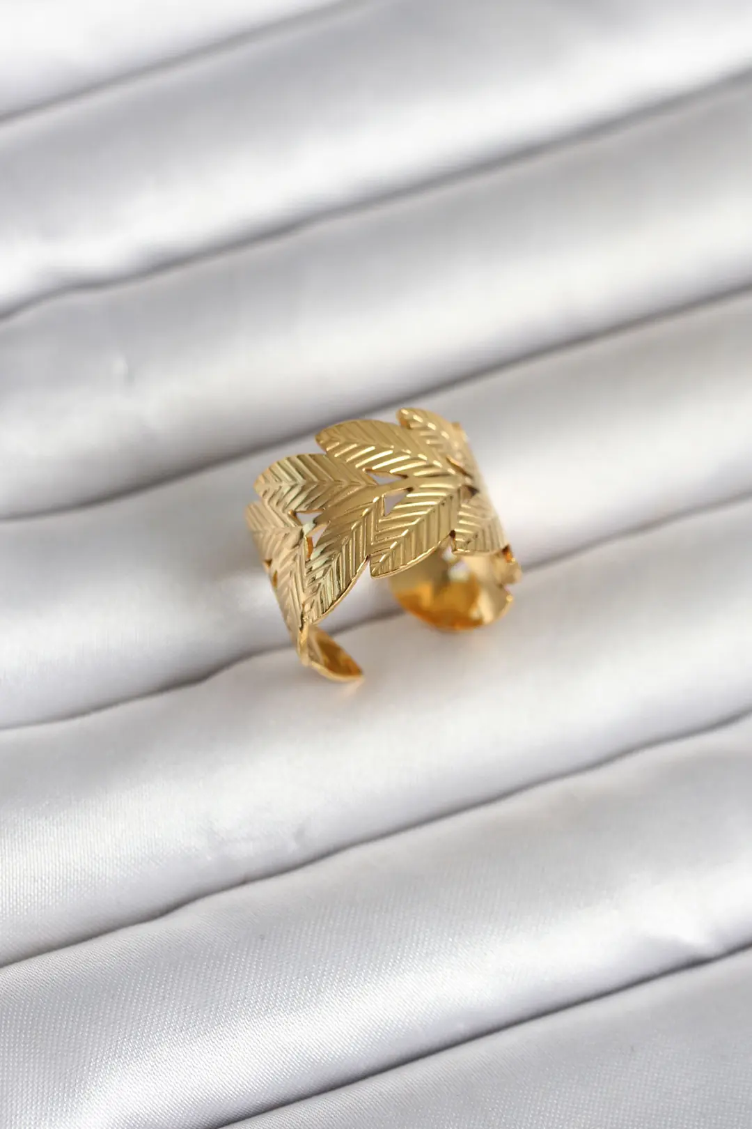 Utterly Good 316L Çelik Kadın Yüzük Gold Kaplama Başak Model