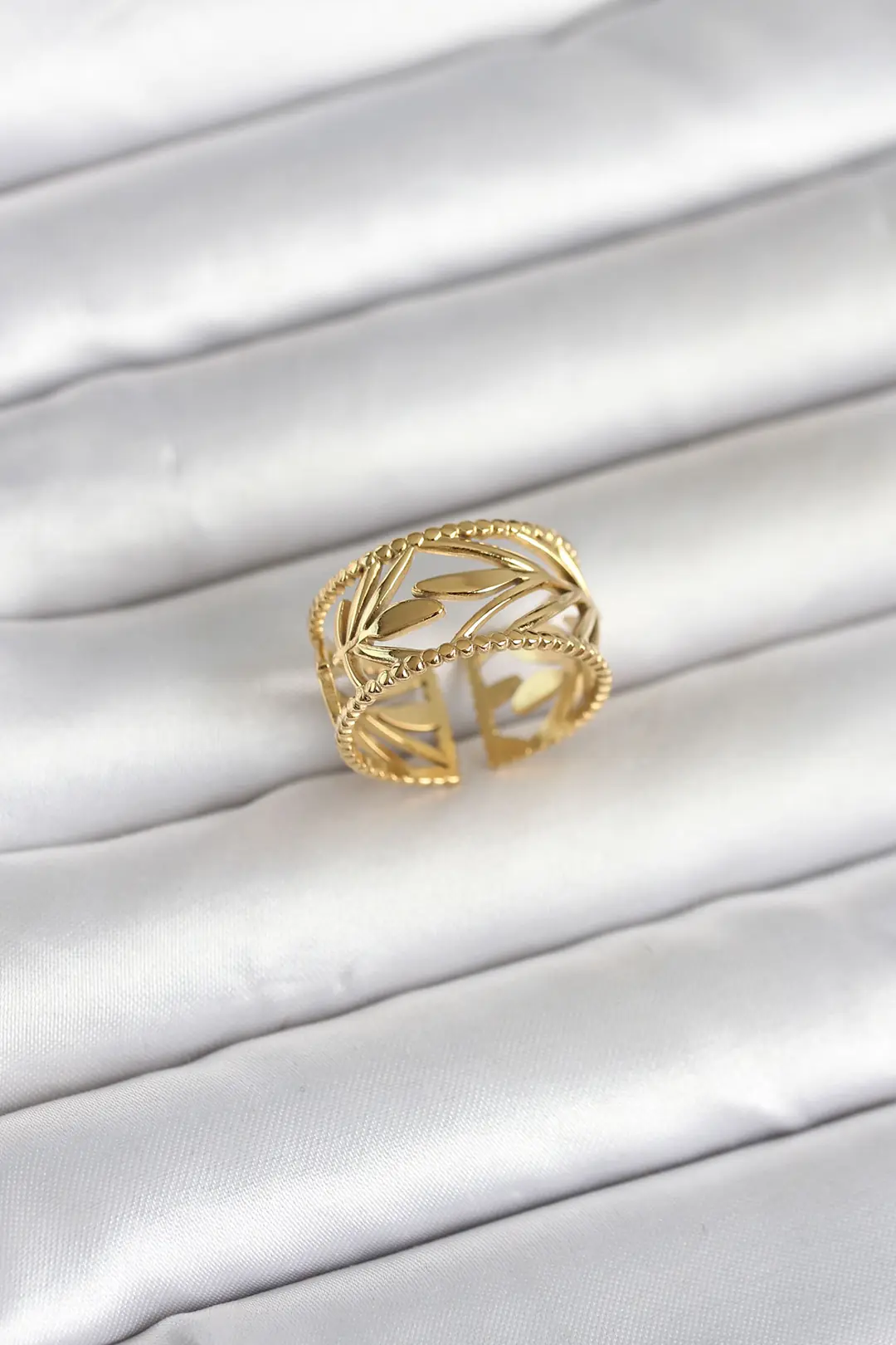 Utterly Good 316L Çelik Kadın Yüzük Gold Kaplama Başak Model