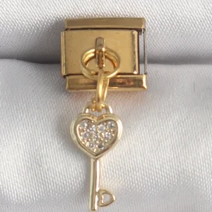 Utterly Good 316L Çelik Kalpli Anahtar Charm Zirkon Taşlı Gold Renk Sallantılı
