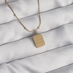 Utterly Good 316L Çelik Kolye Gold Renk Kare Charm Tasarım