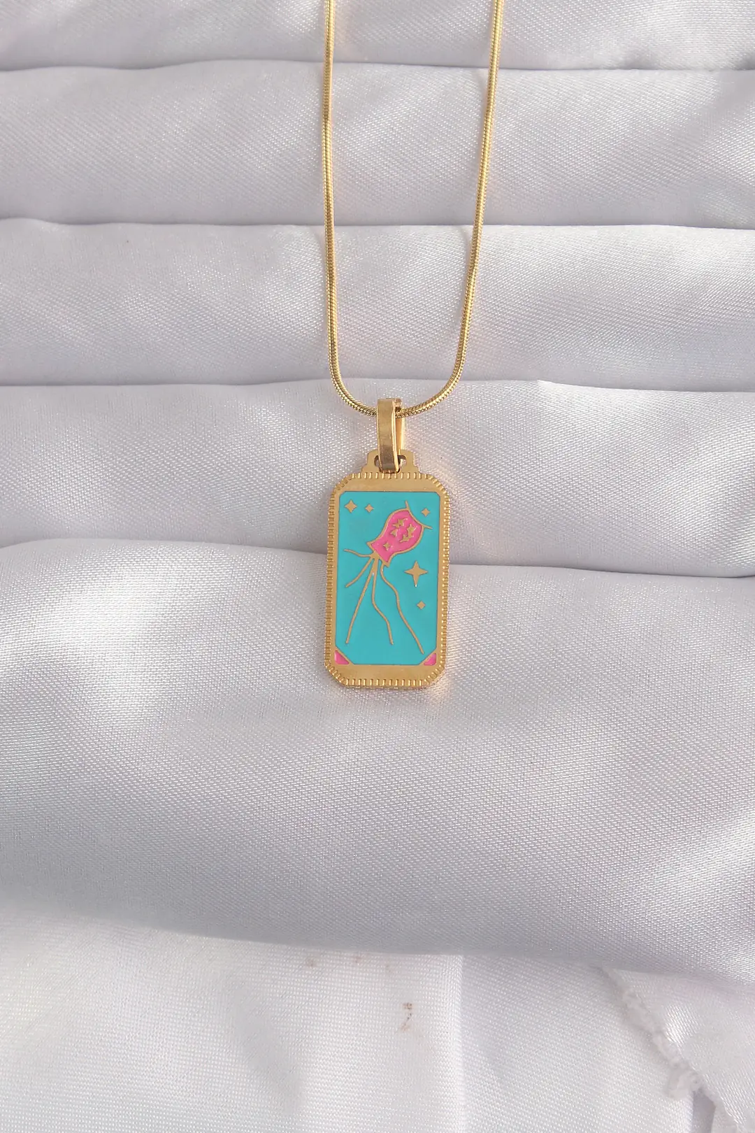 Utterly Good 316L Çelik Kolye Gold Renk Mavi Mineli Tarot Tasarım