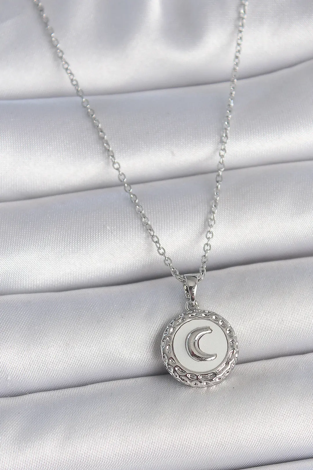 Utterly Good 316L Çelik Kolye Gümüş Beyaz Mineli Hilal Madalyon
