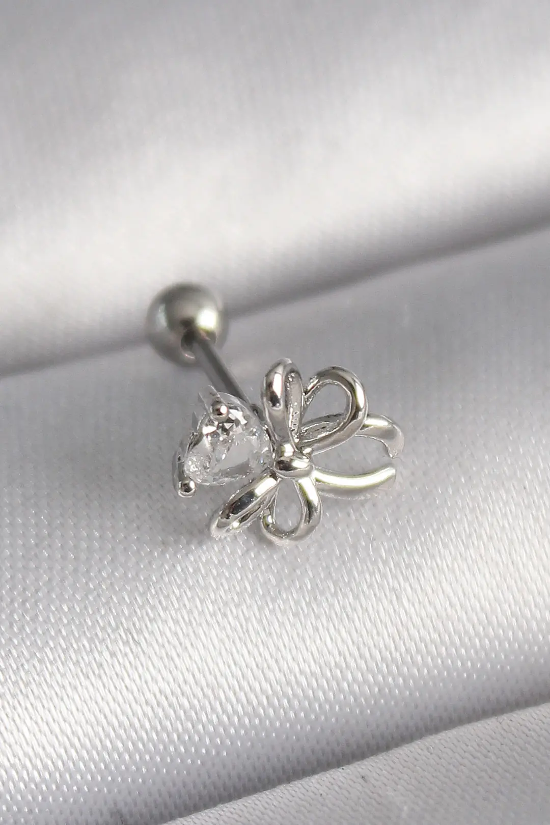 Utterly Good 316L Çelik Kurdele Model Zirkon Taşlı Tragus Piercing