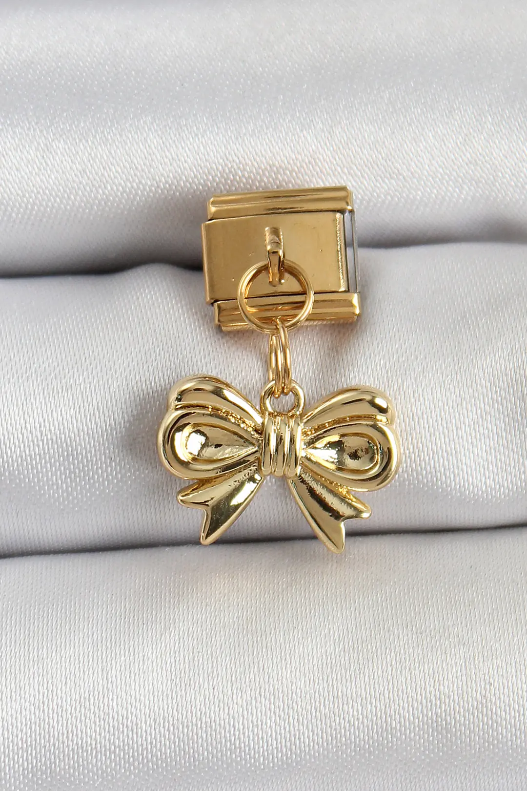 Utterly Good 316L Çelik Sallantılı Fiyonk Model Gold Nomination Charm