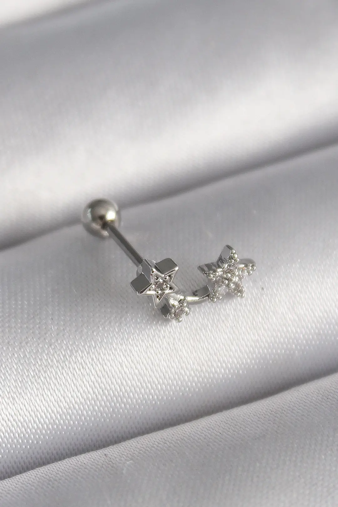 Utterly Good 316L Çelik Yıldız Tragus Piercing Zirkon Taşlı Gümüş Renk