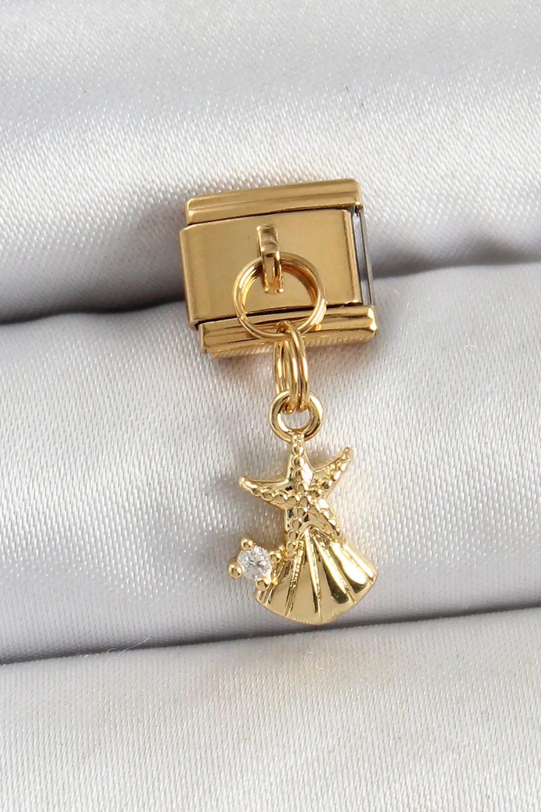 Utterly Good 316L Çelik Zirkon Taşlı Deniz Yıldızı İstiridye Charm Gold