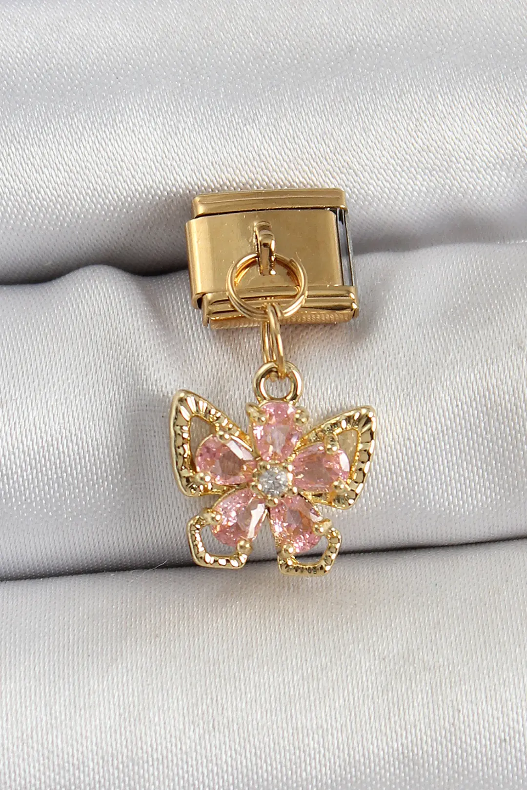 Utterly Good 316L Çelik Zirkon Taşlı Kelebek Çiçek Figürlü Sallantılı Gold Charm