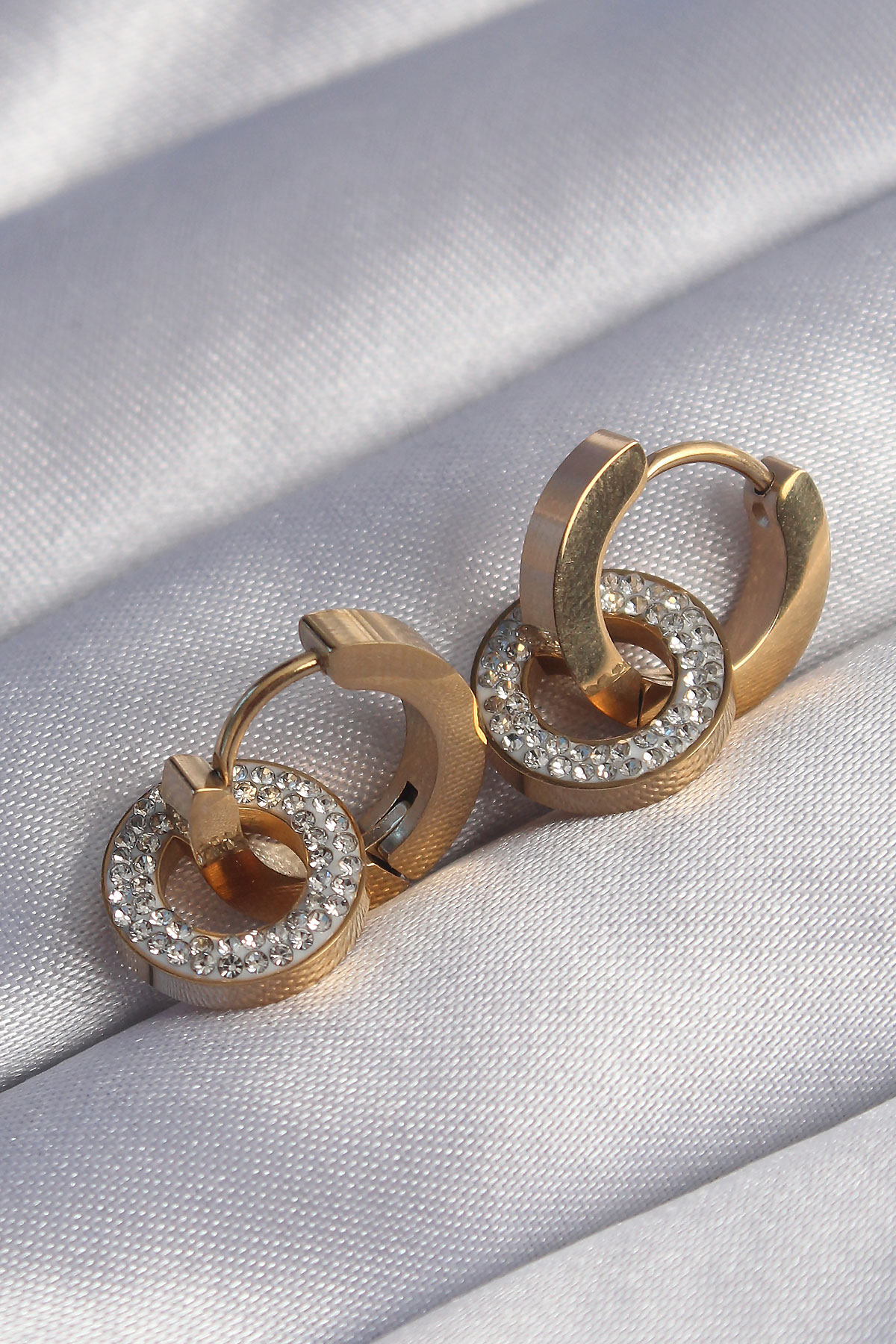 Küpe 316L Çelik Gold Zirkon Taşlı İç İçe Geçmeli Oval Tasarım