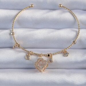 Zirkon Taşlı Yonca Charm Bileklik Gold Pirinç