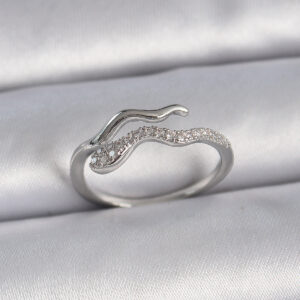 Yılan Model Zirkon Taşlı Yüzük Gümüş Renk Ayarlanabilir