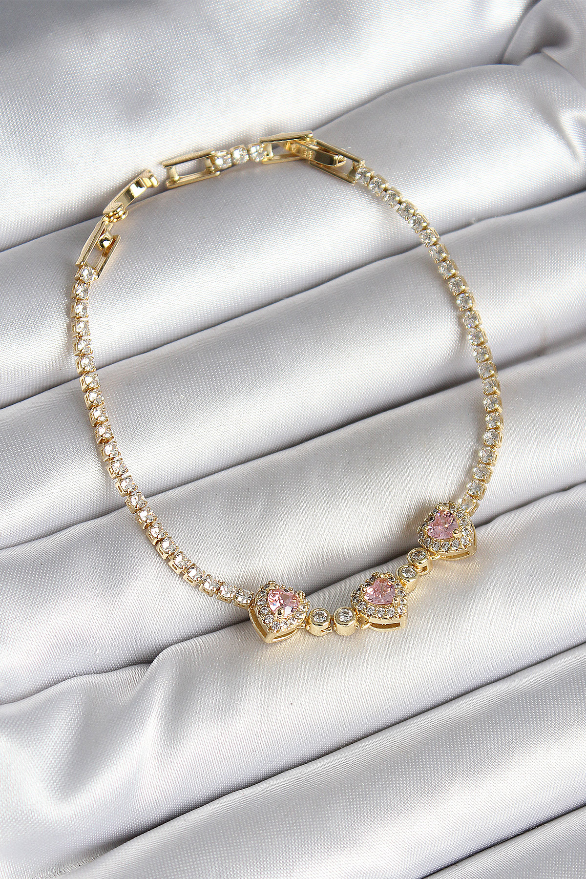 Pembe Kalp Figürlü Zirkon Taşlı Gold Bileklik