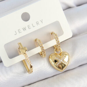Kalp Model Zirkon Taşlı 3lü Küpe Set Gold Renk Pirinç