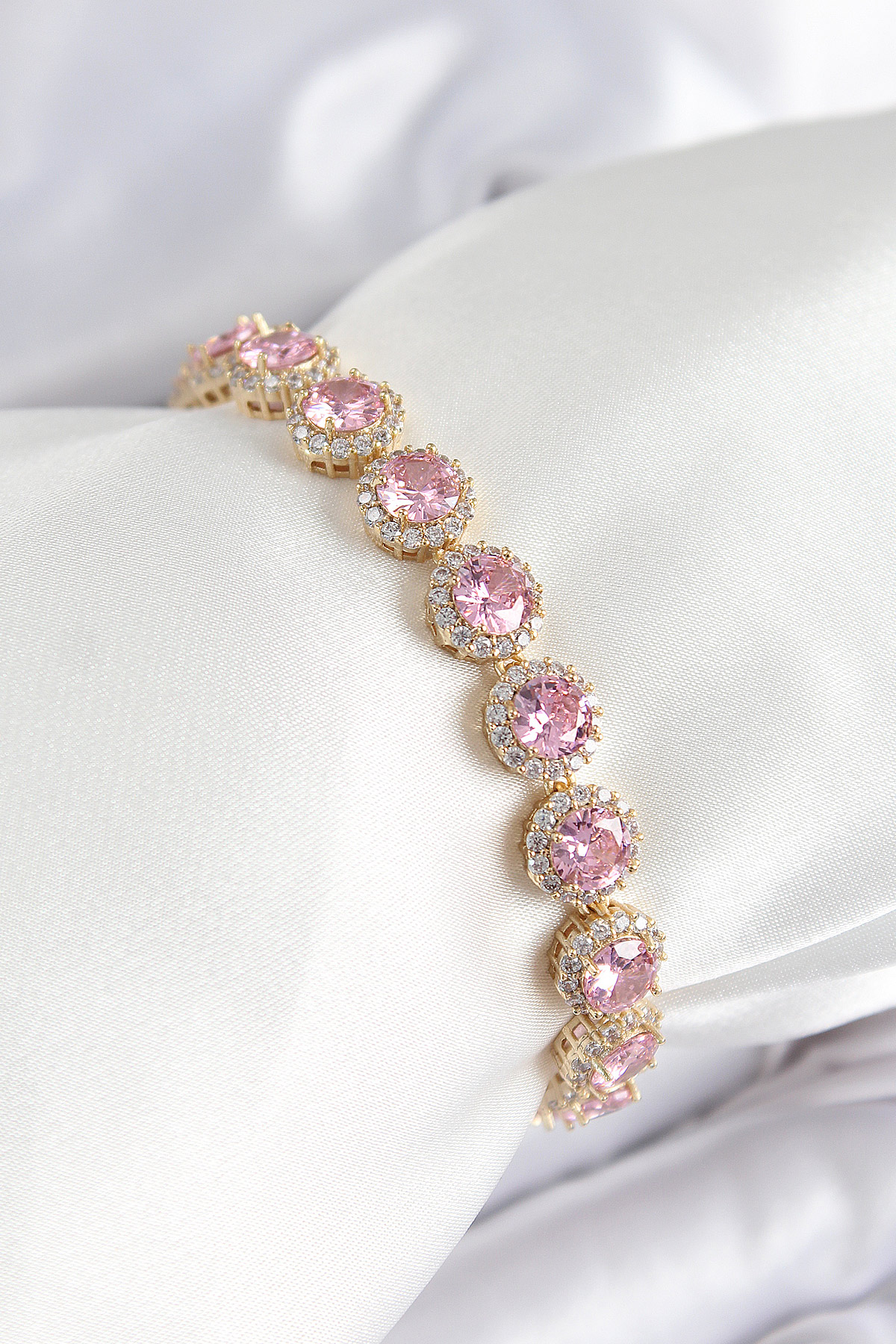 Pembe Zirkon Taşlı Gold Renk Bileklik Daire Baget Model