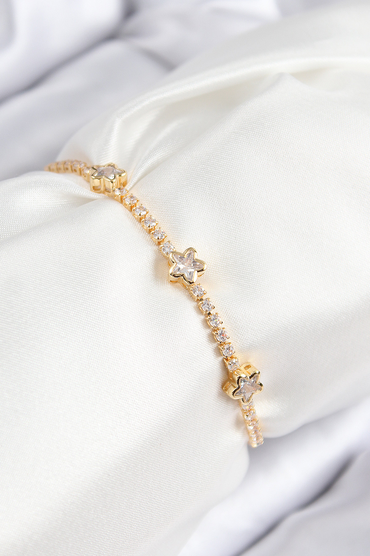 Zirkon Taşlı Yıldız Model Gold Kadın Bileklik Asansör Kilit