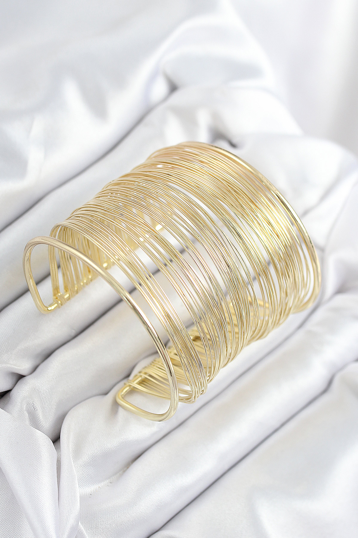 Pirinç Tel Sarma Bileklik Gold Renk Günlük Kullanım Kadın Aksesuar