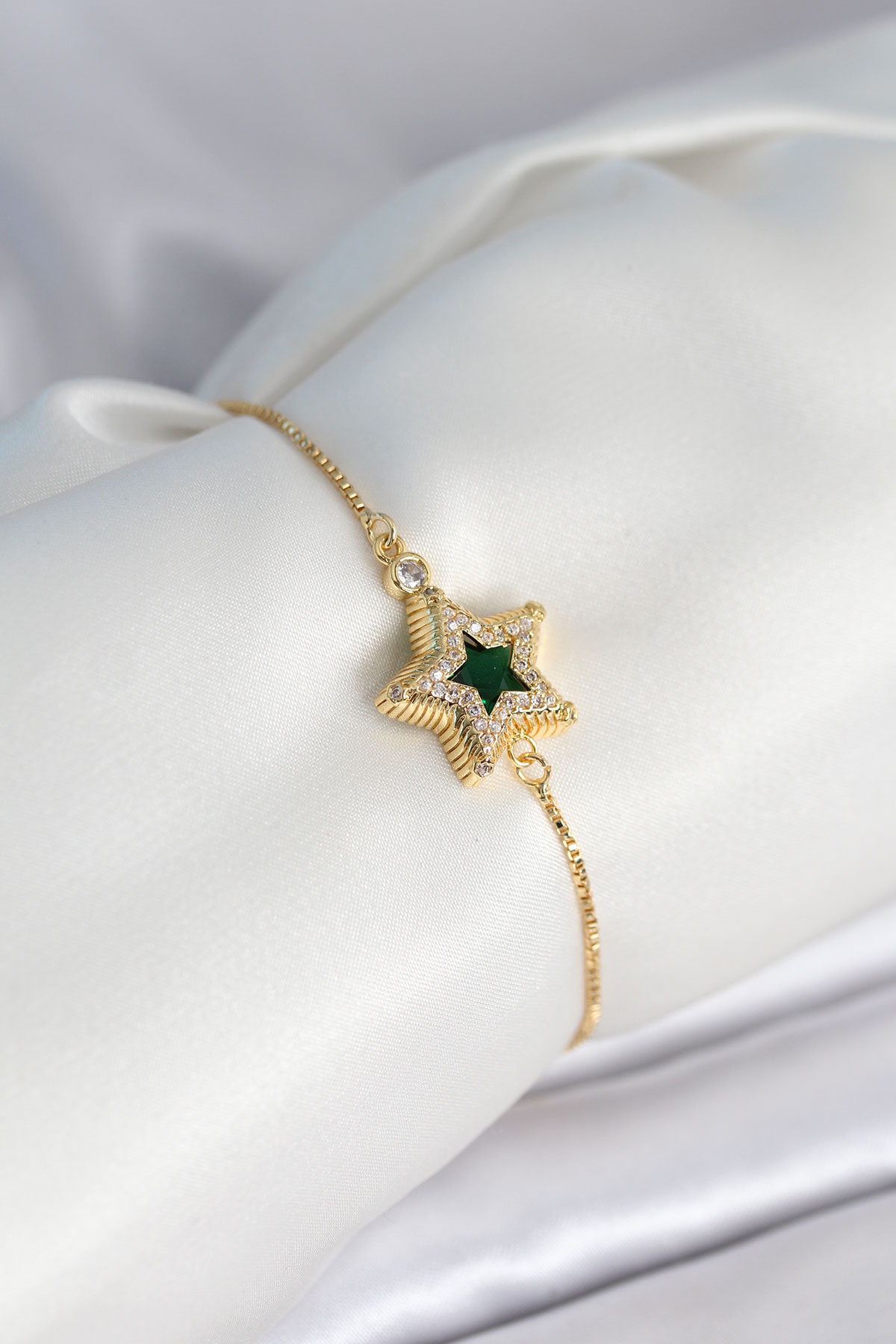Yıldız Model Asansörlü Zirkon Taşlı Gold Kadın Bileklik