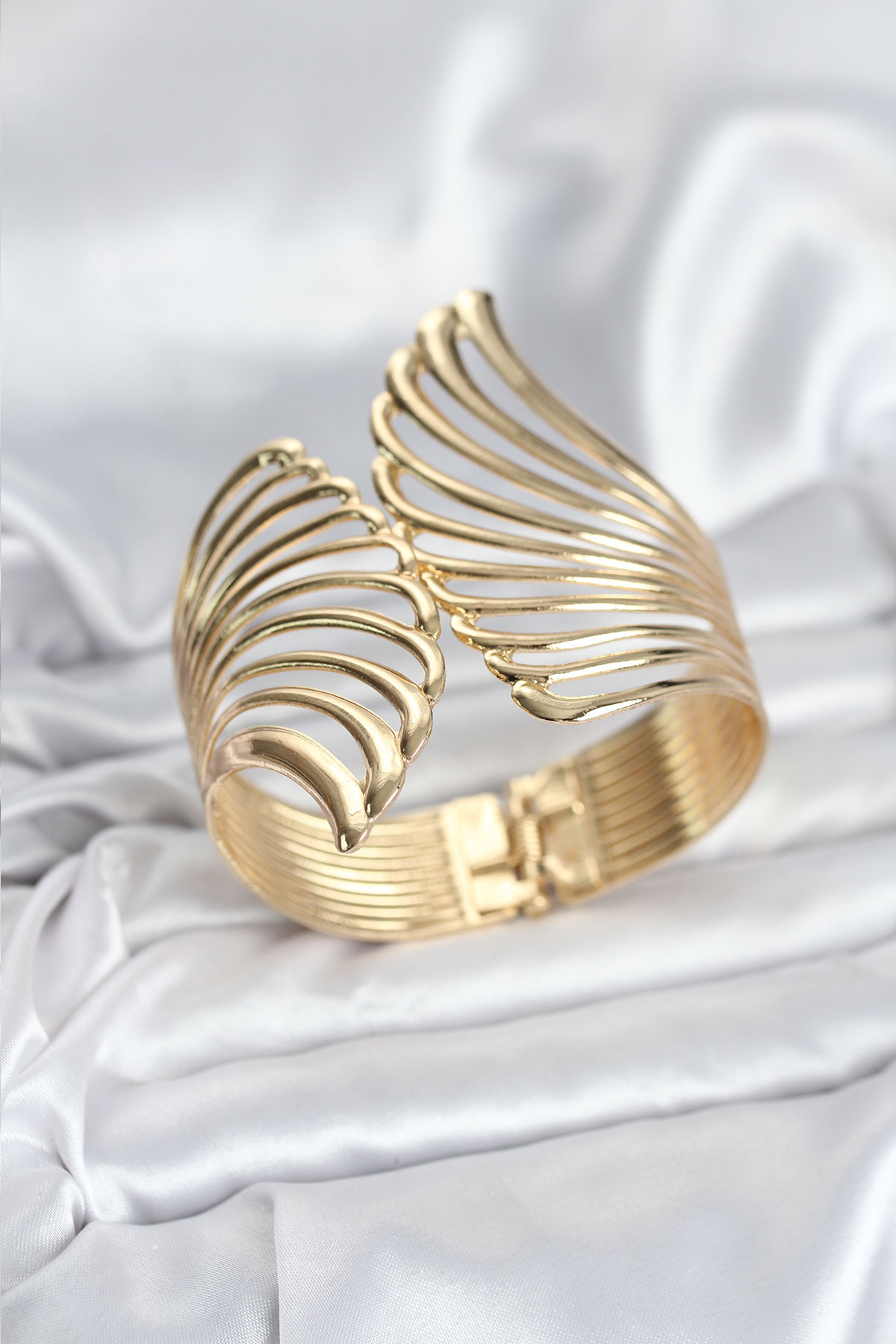 Pirinç Gold Renk Vintage Kadın Bileklik Klasik Şık Tasarım