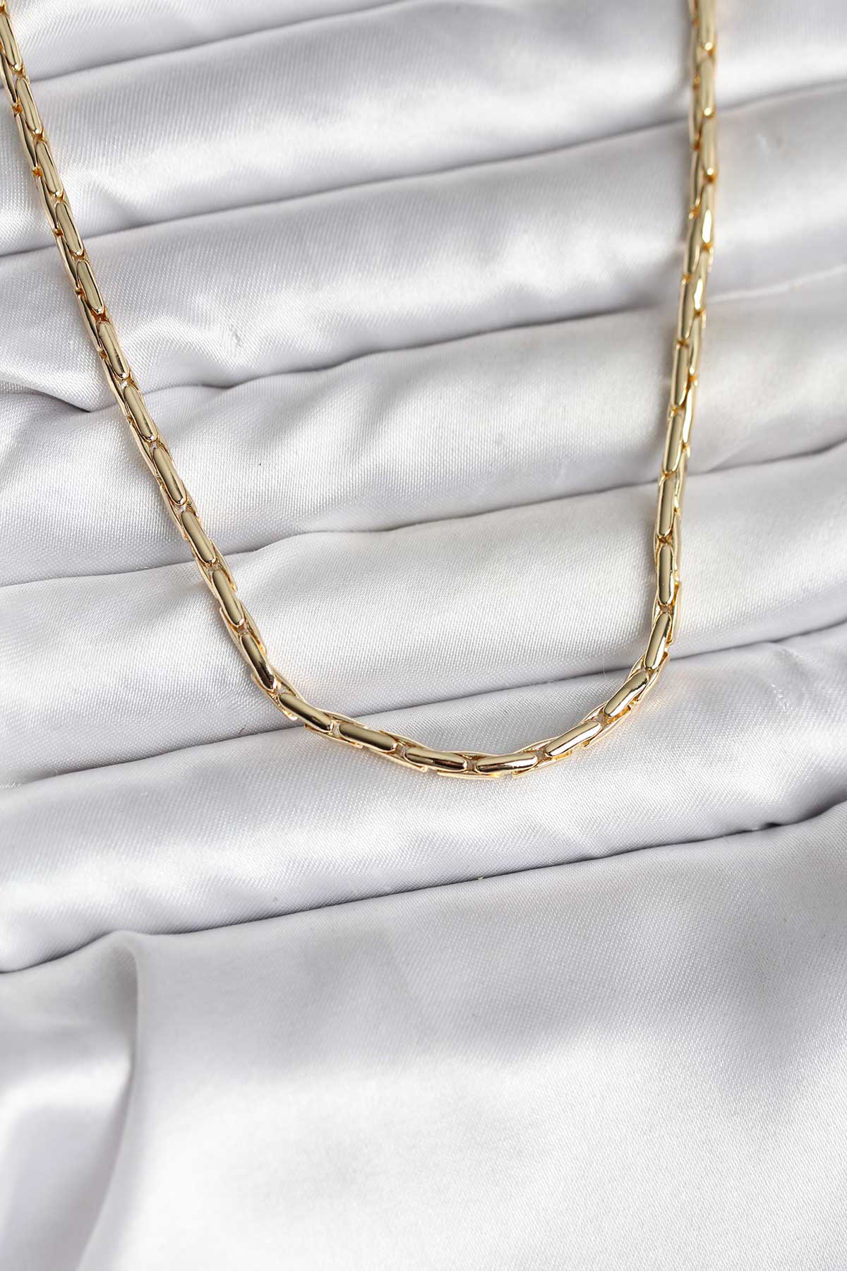 14K Gold Kaplama CM Model Kadın Kolye Günlük Şık Tasarım