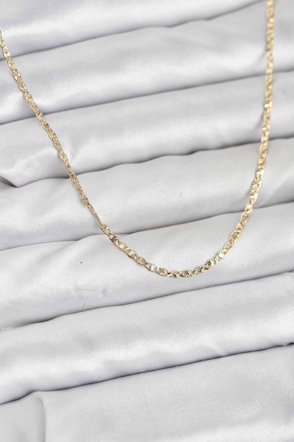 14K Gold Renk Pirinç Lazer Kesim 60 cm Kadın Kolye