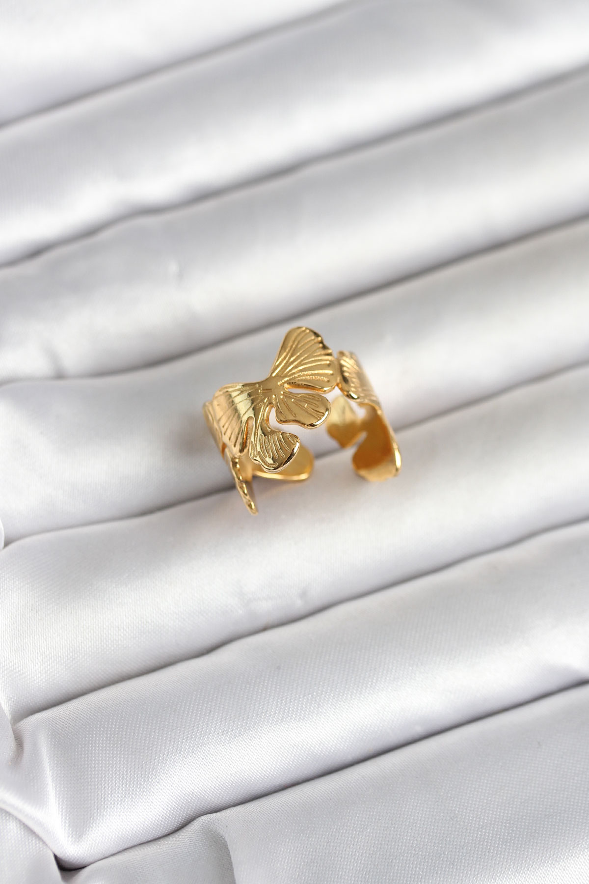 316L Çelik Kadın Yüzük Gold Renk Lotus Model Günlük Abiye