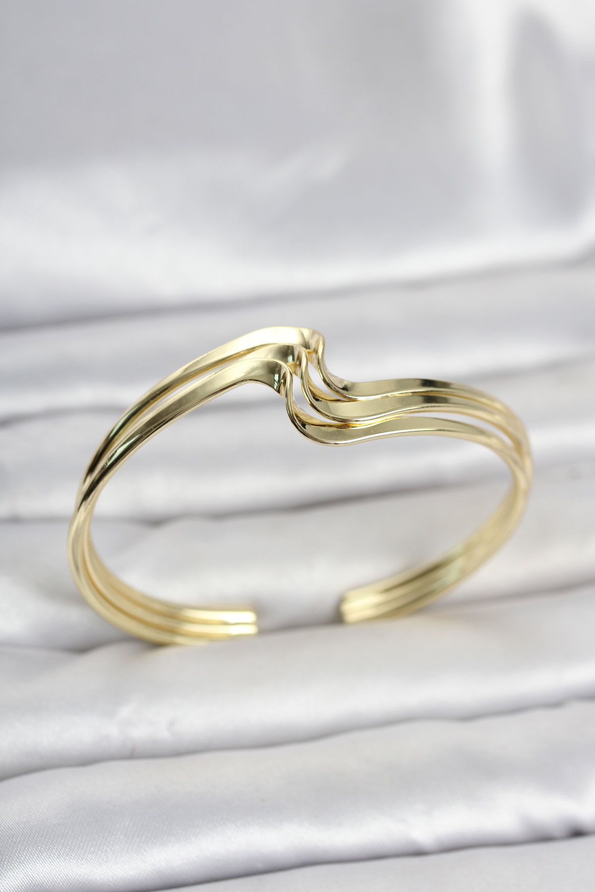 Zikzak Model Gold Kaplama Pirinç Kadın Bileklik