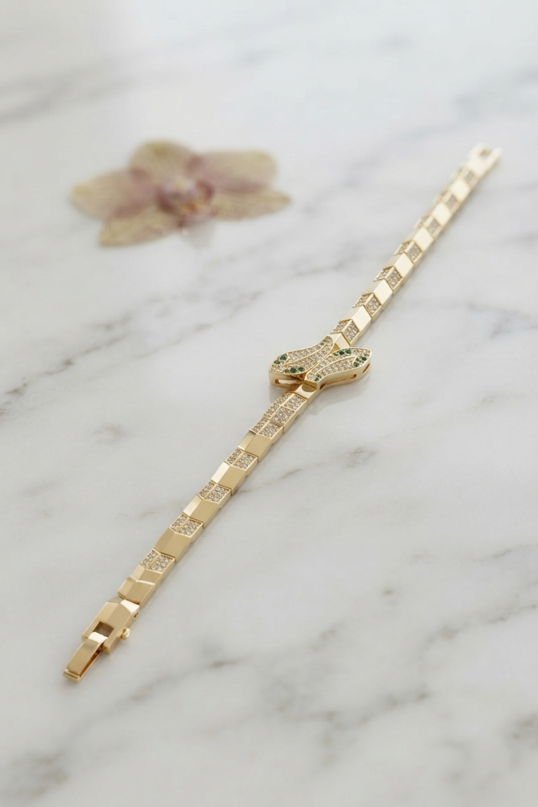 Kadın Bileklik Gold Yılan Model Zirkon Taşlı Pirinç