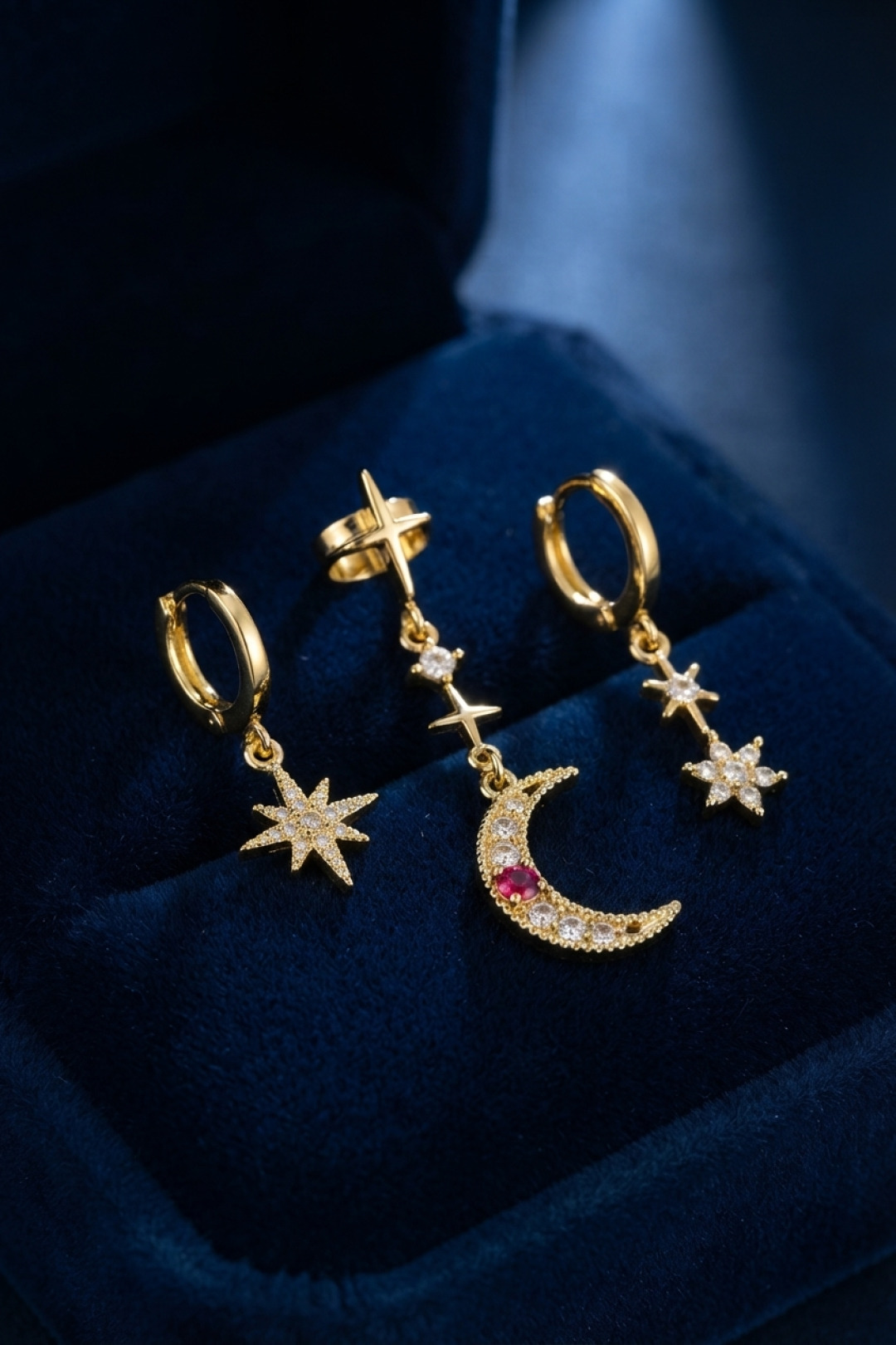 Küpe Ay ve Yıldız Model 3lü Set Gold Renk