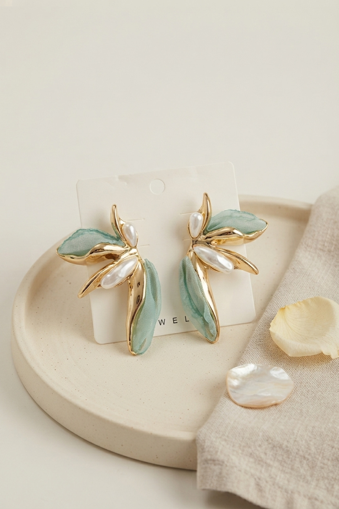 Kadın Küpe Lotus Yaprak Model Altın Kaplama Buz Mavisi