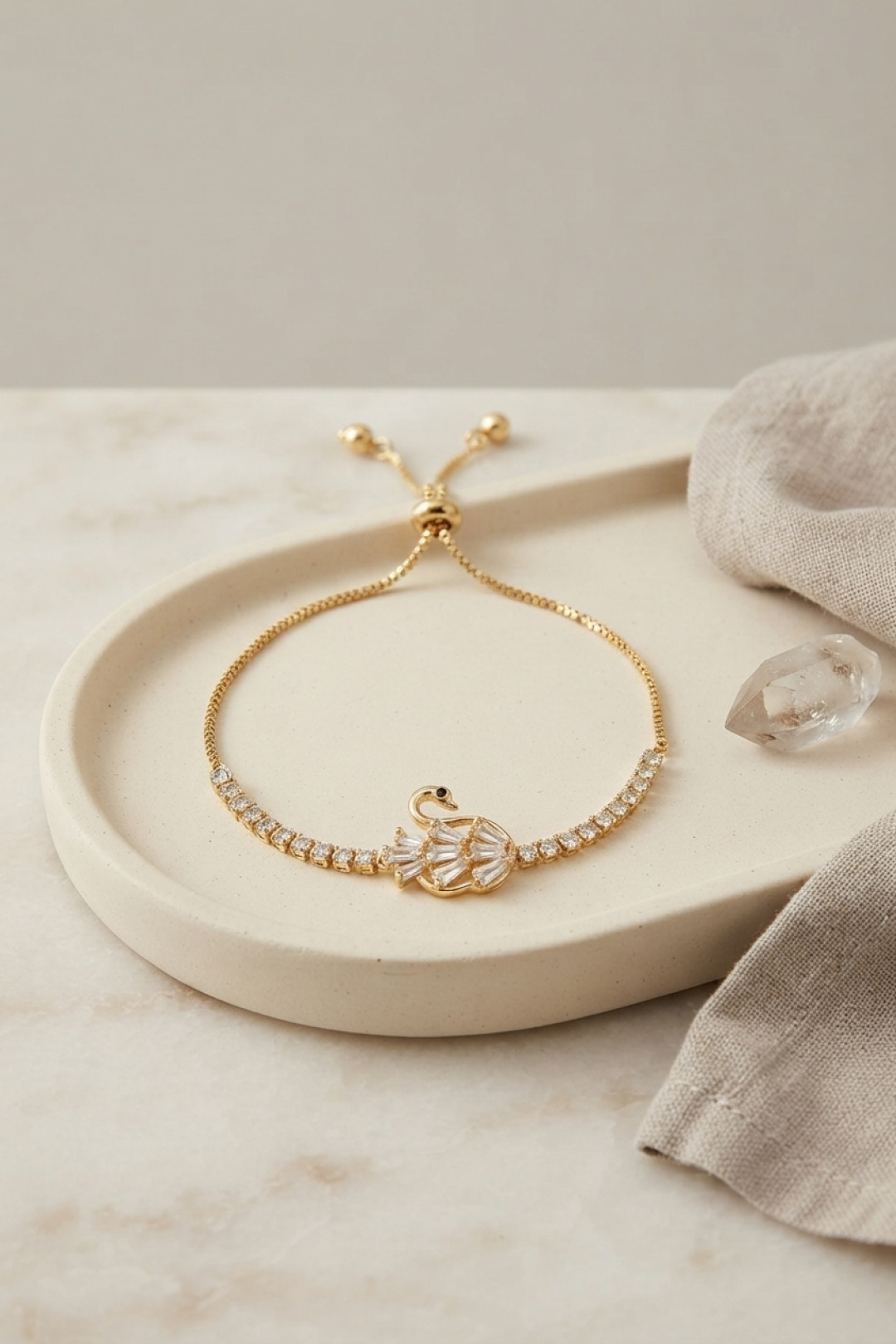 Kuğu Model Bileklik Zirkon Taşlı Gold Renk Pirinç