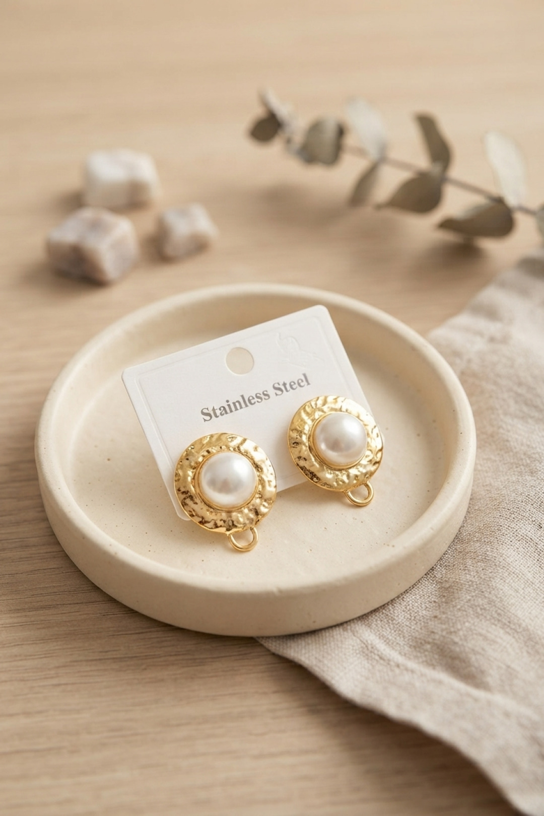316L Çelik Küpe Gold Renk İncili Model Kadın Küpe