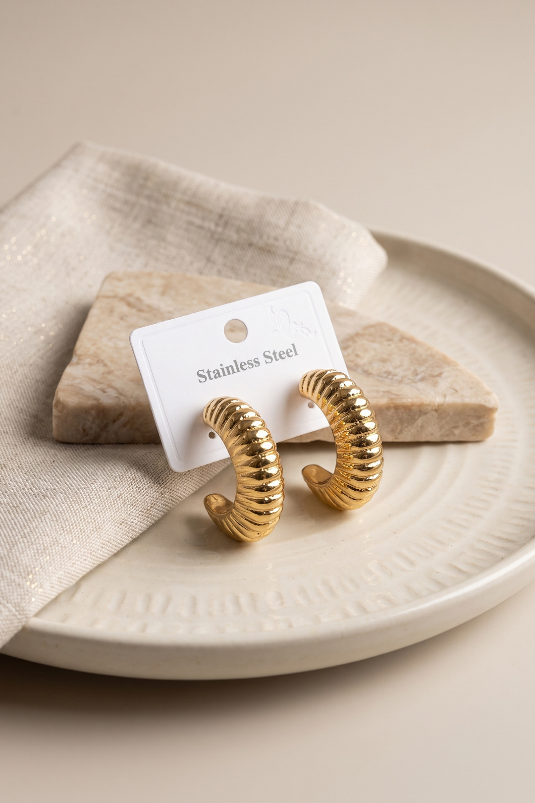 316L Çelik Gold Kaplama Bombeli Kroasan Model Küpe